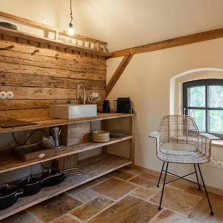 Gut Leben Landresort Bed and Breakfast 4*