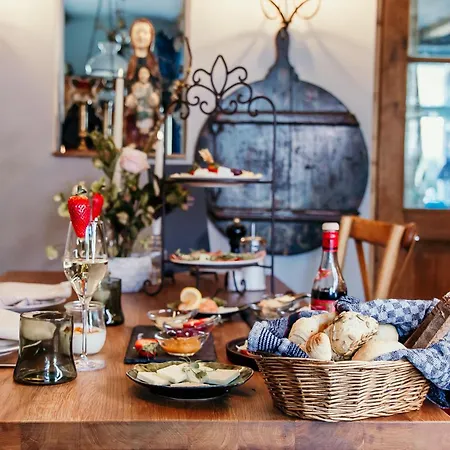 Gut Leben Landresort Bed & Breakfast