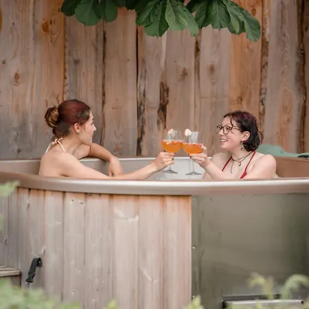 Gut Leben Landresort Bed and Breakfast