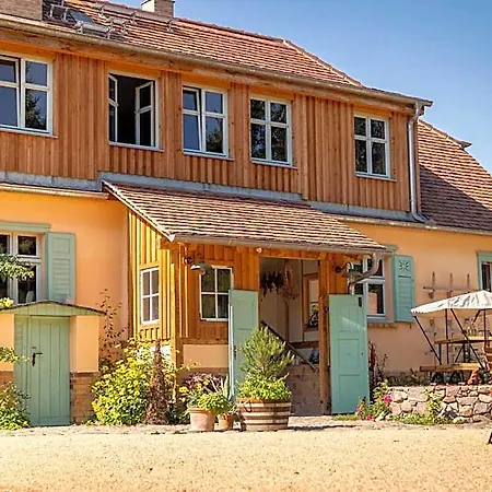 Bed and Breakfast Gut Leben Landresort 4*