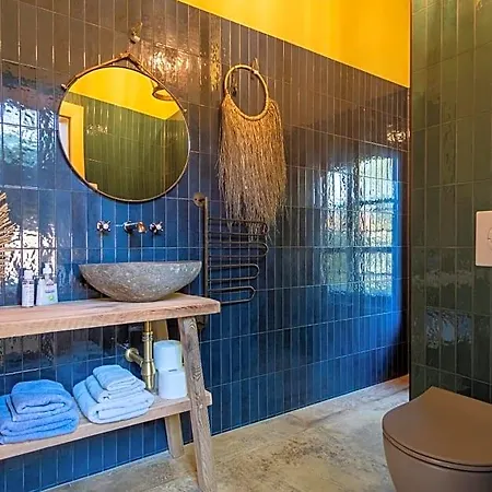 Gut Leben Landresort Bed and Breakfast 4*