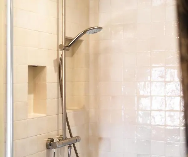 Gut Leben Landresort فندق مبيت وإفطار 4*